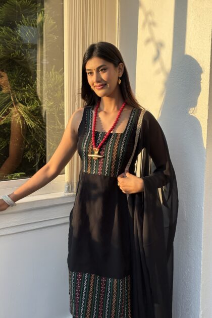 Matina Newari Kurthi