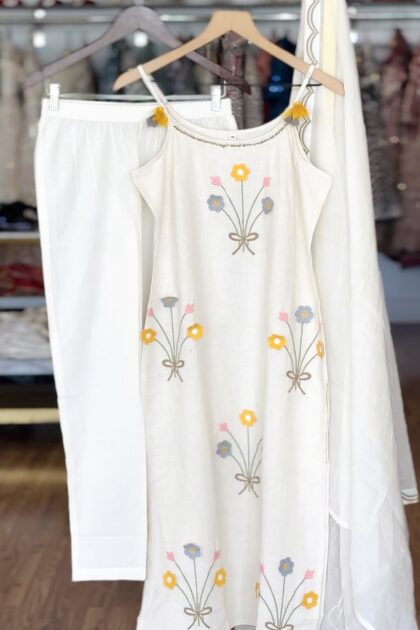 The Safa Linen Kurtha
